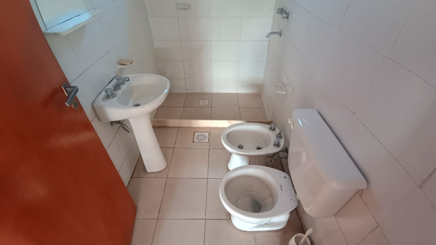 Posibilidad Uso Comercial - Esquina Bv. America y El Algarrobo - Sin garantia propietaria