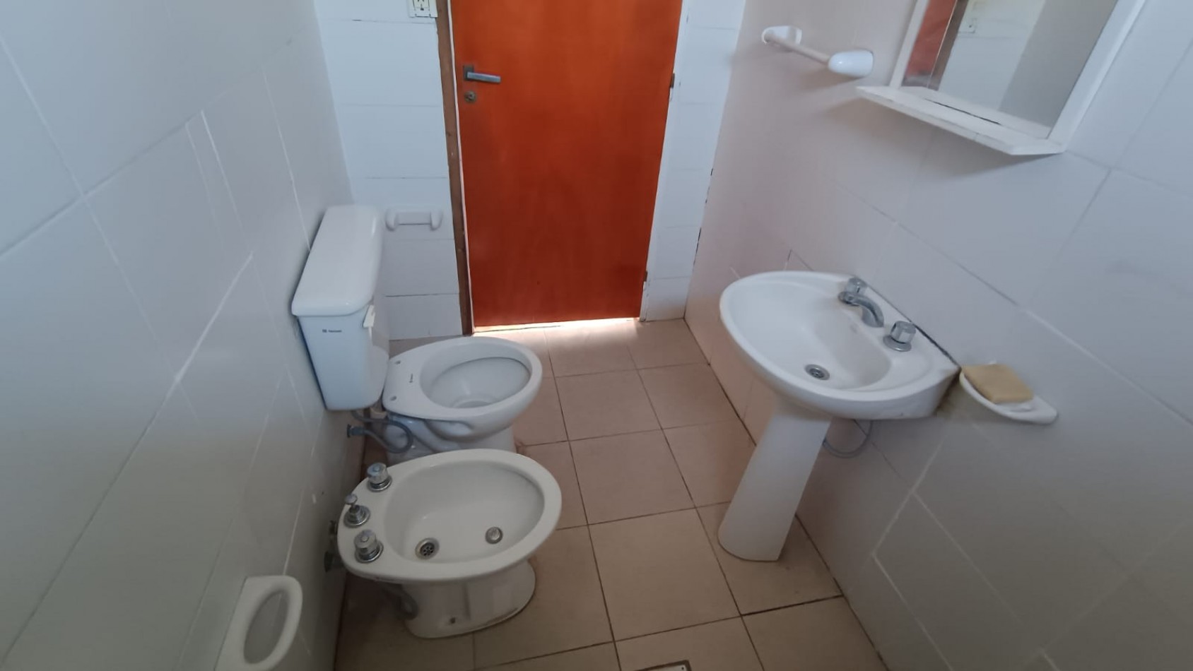 Posibilidad Uso Comercial - Esquina Bv. America y El Algarrobo - Sin garantia propietaria