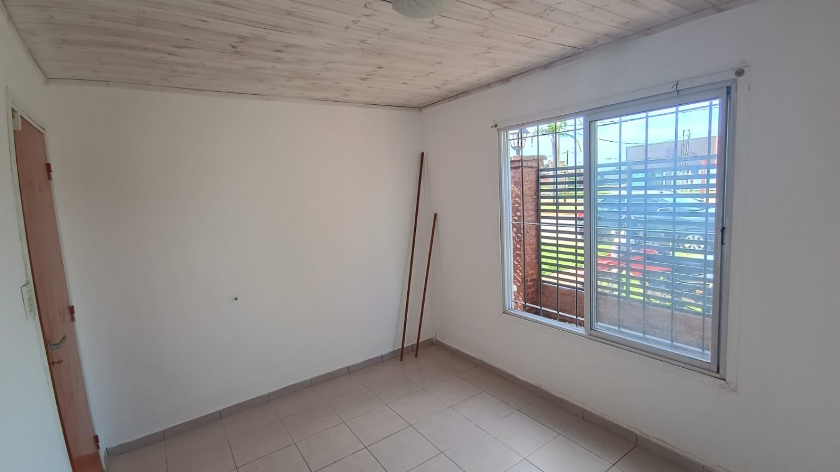 Posibilidad Uso Comercial - Esquina Bv. America y El Algarrobo - Sin garantia propietaria