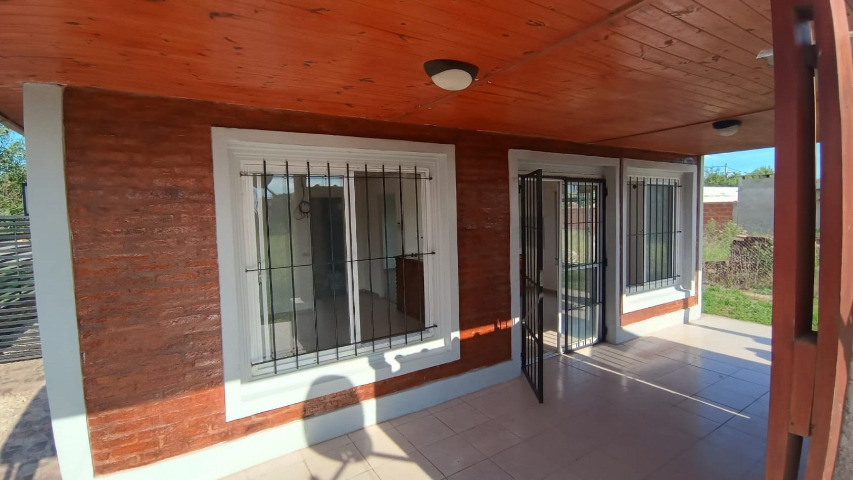 Posibilidad Uso Comercial - Esquina Bv. America y El Algarrobo - Sin garantia propietaria