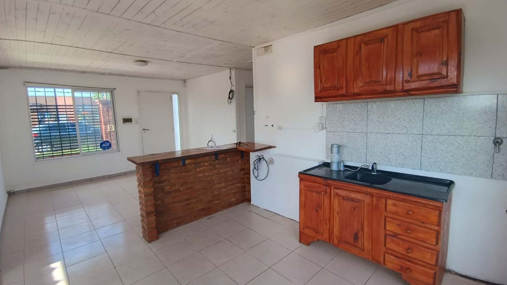 Posibilidad Uso Comercial - Esquina Bv. America y El Algarrobo - Sin garantia propietaria