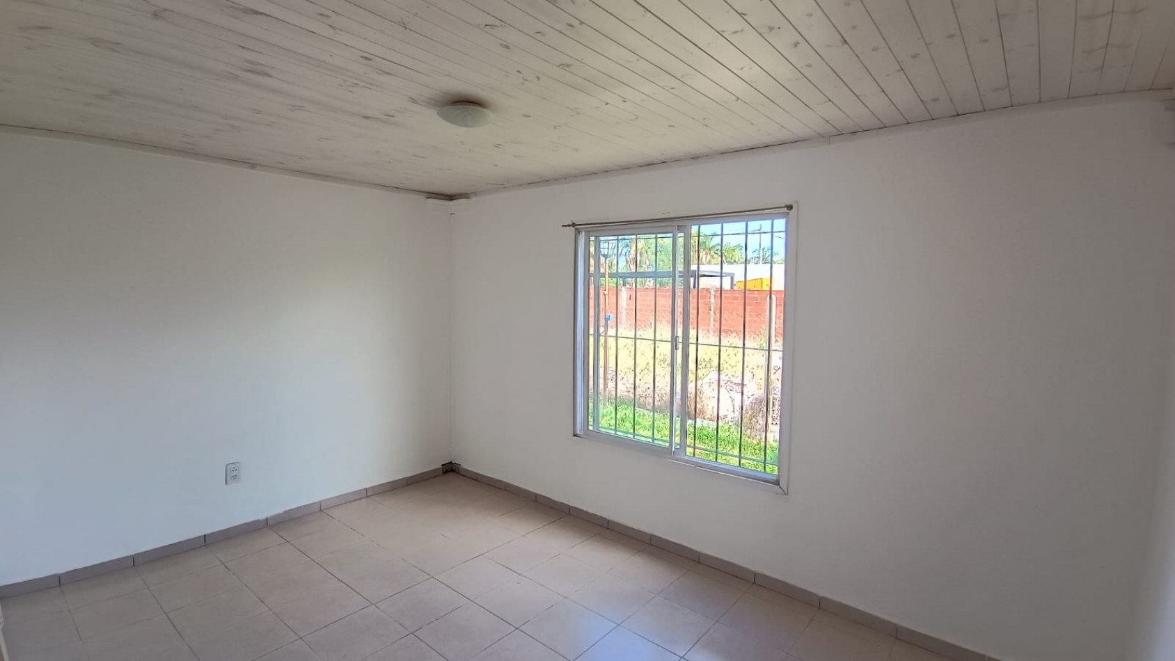 Posibilidad Uso Comercial - Esquina Bv. America y El Algarrobo - Sin garantia propietaria