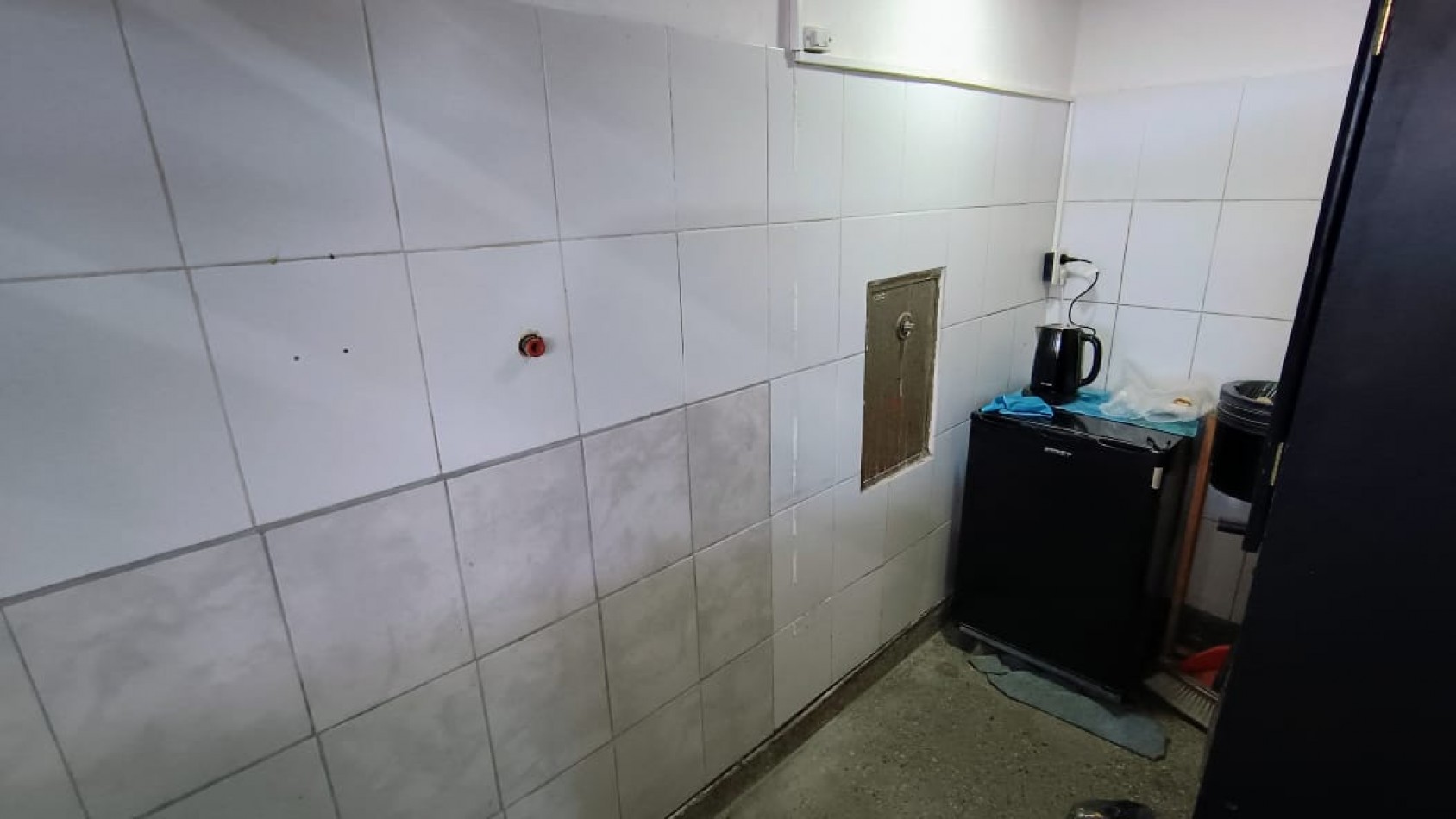  LOCAL COMERCIAL EN ALQUILER - 300 m² - PROVINCIAS UNIDAS - SIN GARANTIA PROPIETARIA
