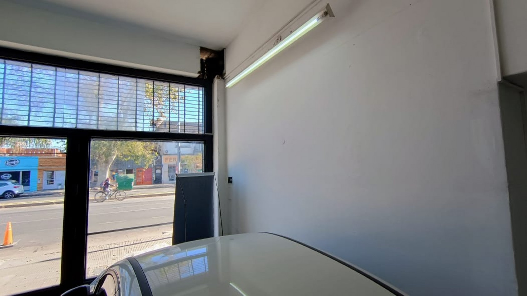  LOCAL COMERCIAL EN ALQUILER - 300 m² - PROVINCIAS UNIDAS - SIN GARANTIA PROPIETARIA