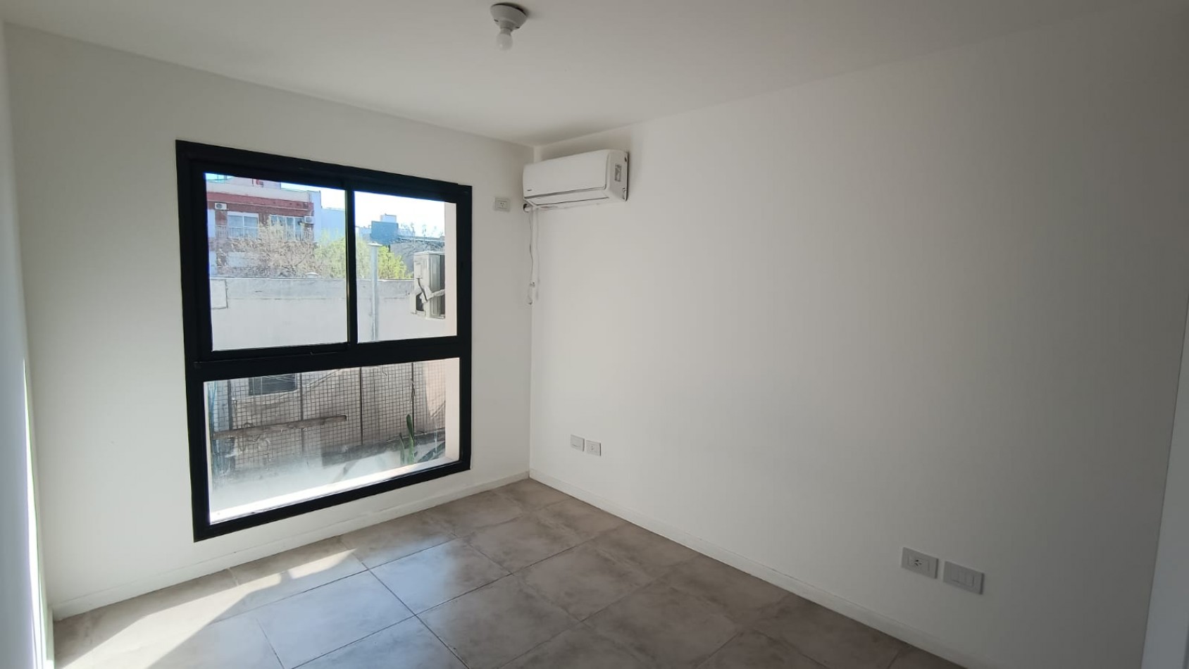 ALQUILER - Departamento de 1 dormitorio - Echesortu - Sin gtia propietaria