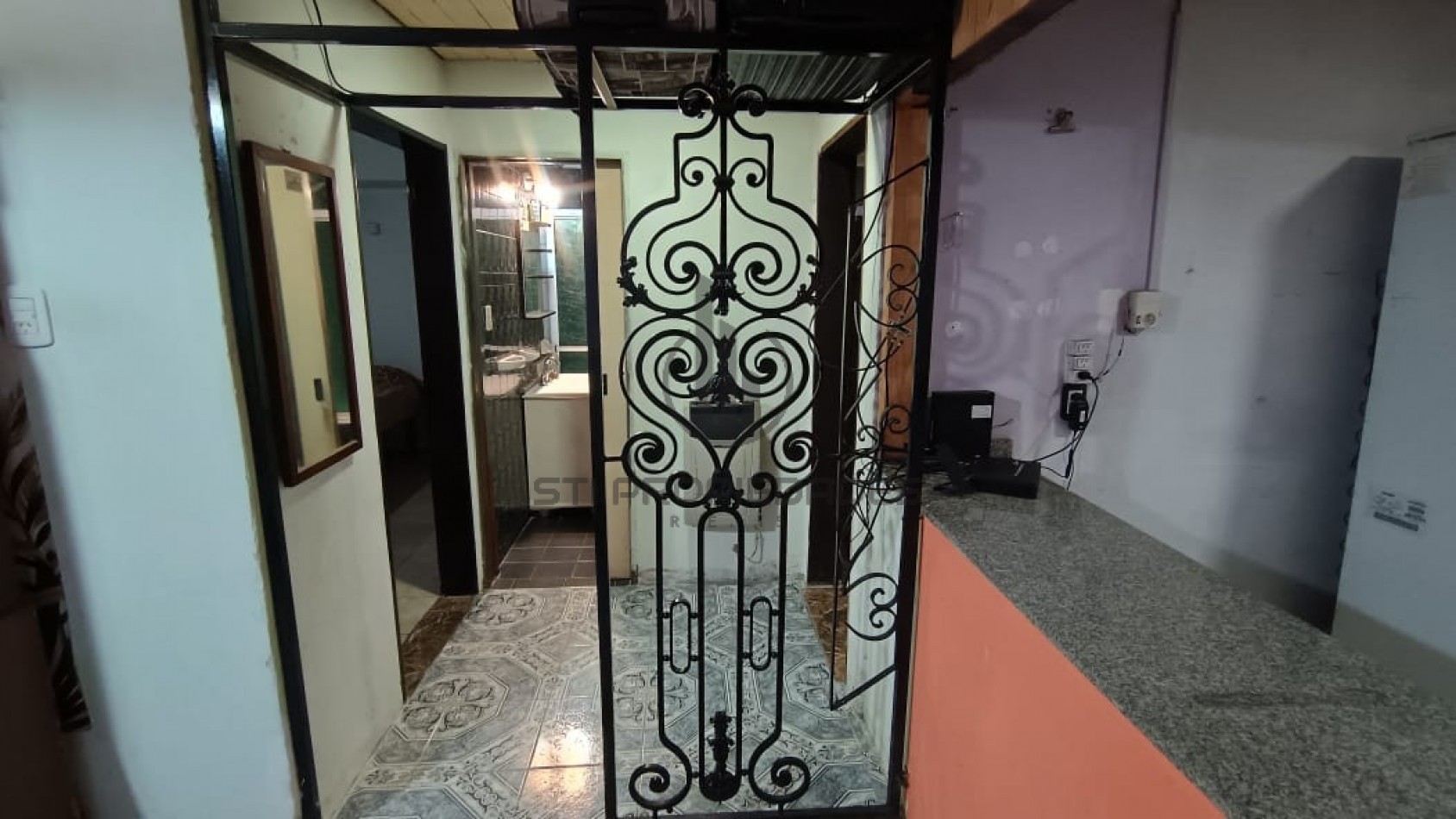 Venta de casa de 2 dormitorios - Patio - Cochera - Granadero Baigorria
