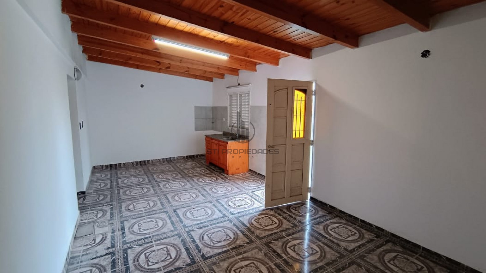 Alquiler de casa planta alta - dos dormiotorios