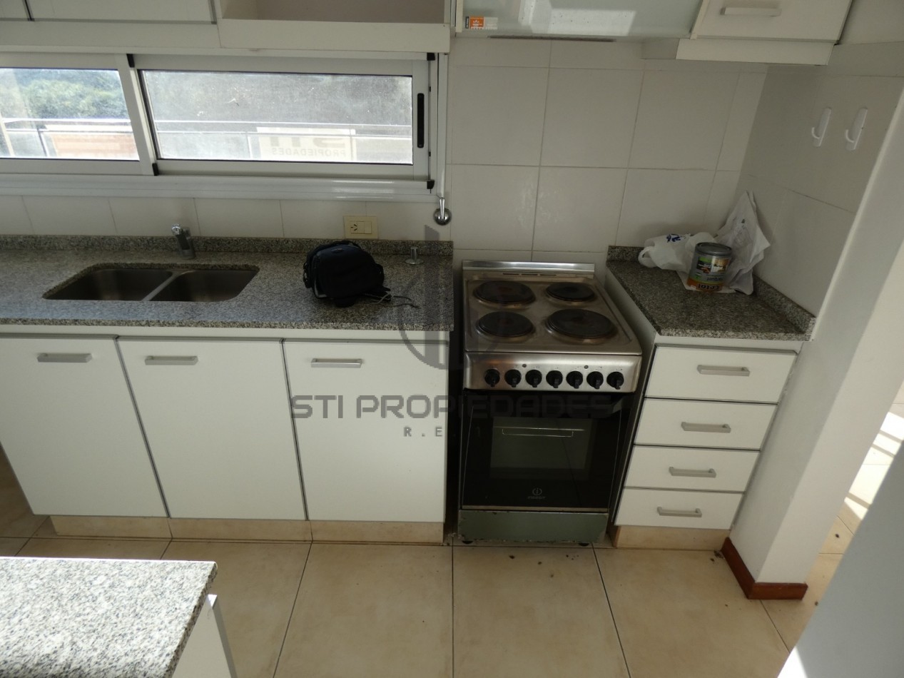 HERMOSO DEPARTAMENTO DE UN DORMITORIO CON COCHERA EN PUEBLO ESTHER - BARRIO PRIVADO