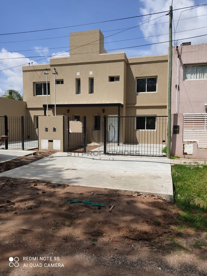 Duplex en venta Funes - Diseño moderno. Muy lindo