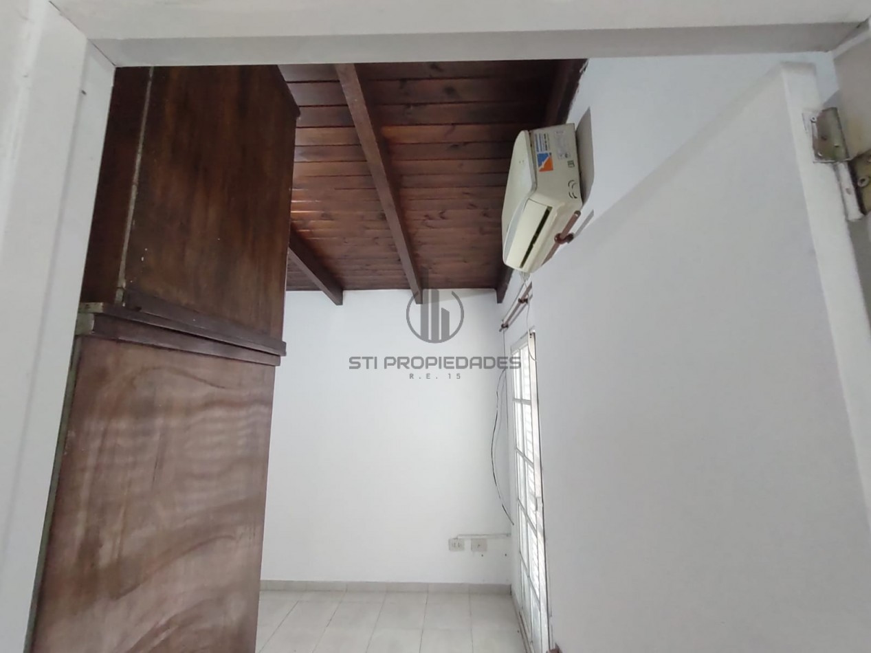 Venta de casa de 2 dormitorios - Zona Oeste