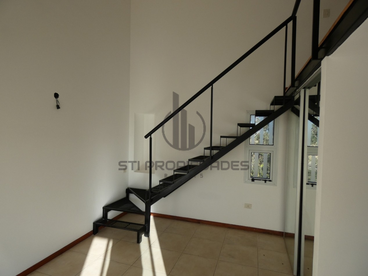 HERMOSO DEPARTAMENTO DE UN DORMITORIO CON COCHERA EN PUEBLO ESTHER - BARRIO PRIVADO