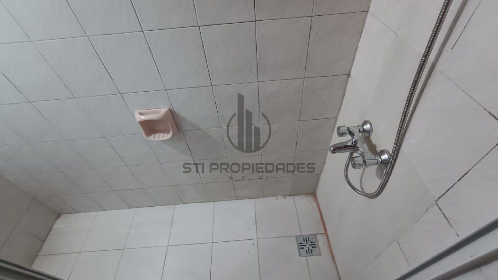 Alquiler amplia casa planta alta - Barrio Belgrano - disponible a partir de Diciembre 