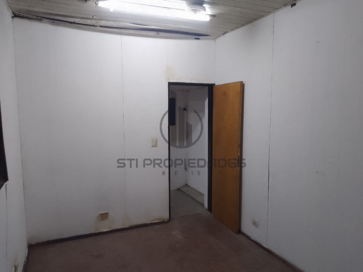 Alquiler de galpon en barrio Azcuenaga