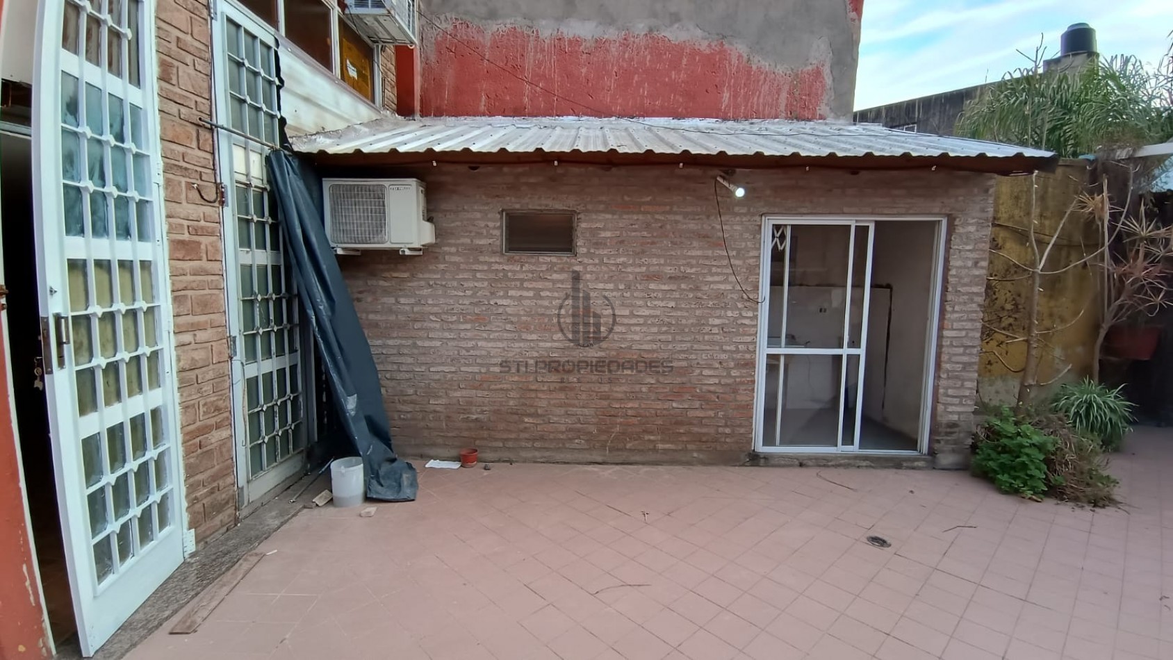 Alquiler de importante local sobre avenida - Barrio Belgrano - Disponible Agosto