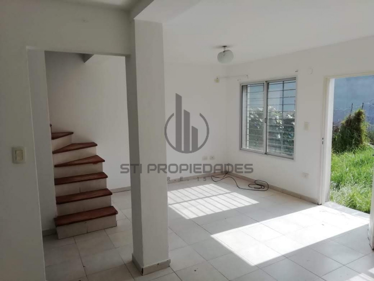 Alquiler de casa en Funes - Dos dormitorios - Cochera