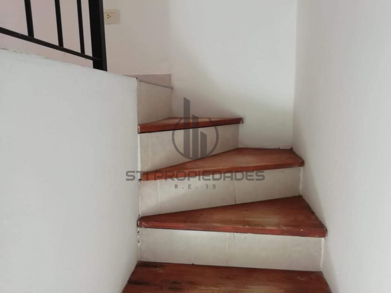 Alquiler de casa en Funes - Dos dormitorios - Cochera