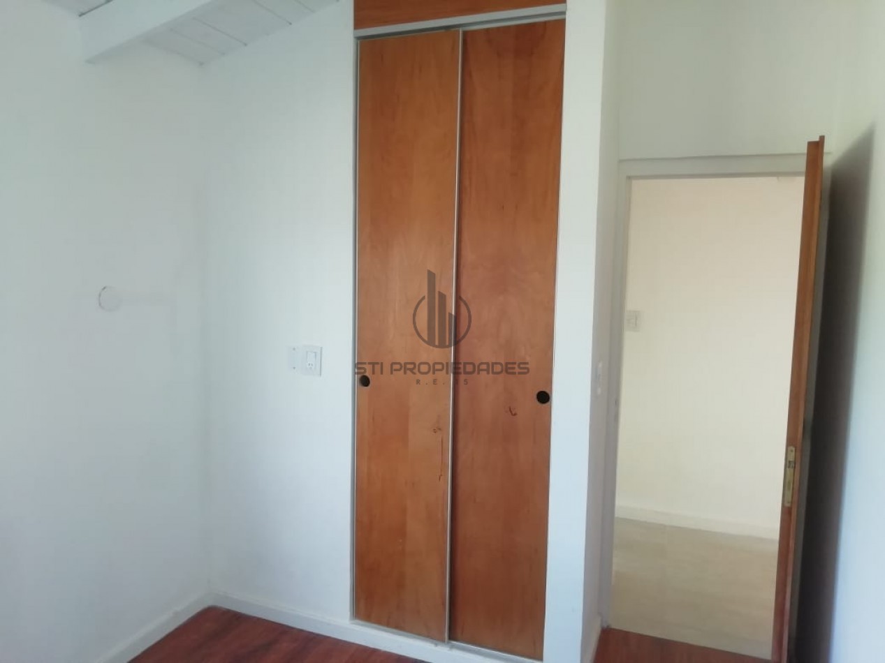 Vendo duplex de dos dormitorios con cochera