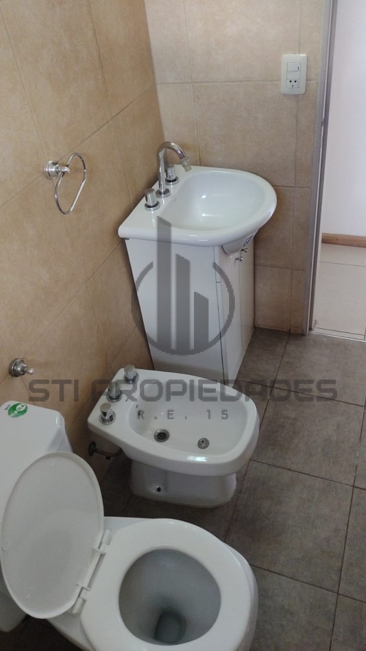 Departamento en alquiler - Dos dormitorio - Cochera