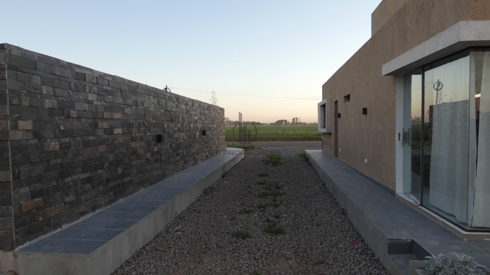 CONDOMINIO DE ALVEAR - a 15' de Rosario - Entrega y ctas fijas