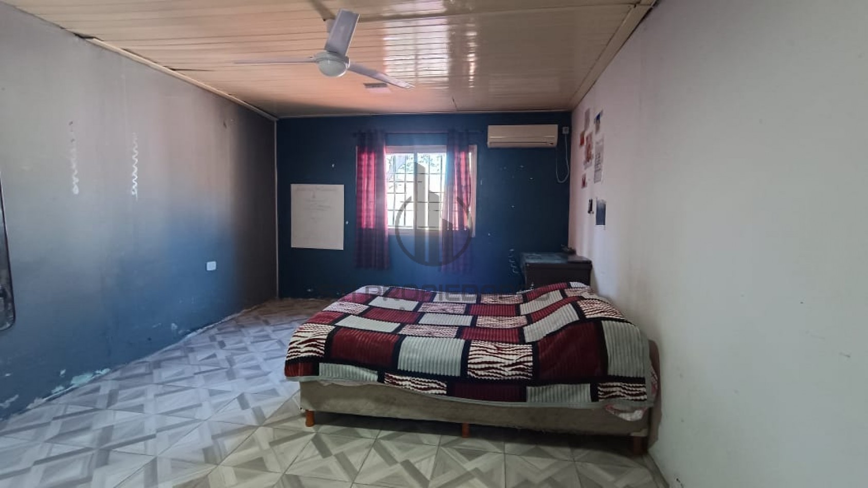 Venta de casa de 2 dormitorios - Patio - Cochera - Granadero Baigorria