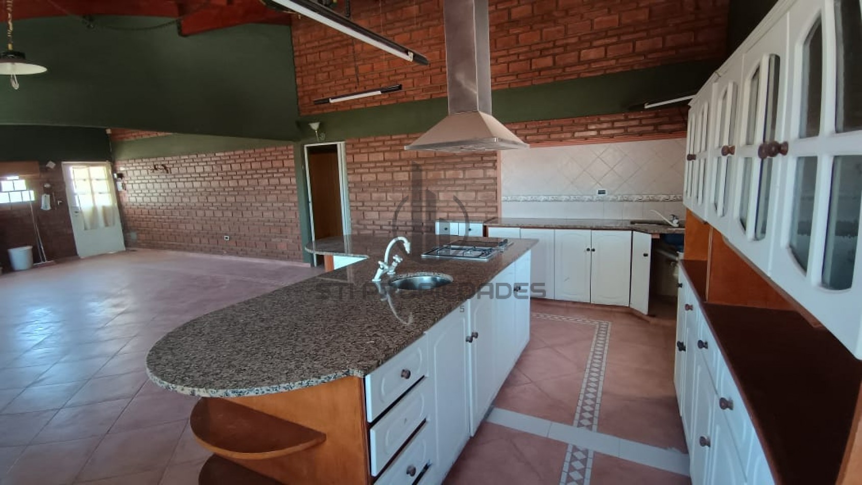 Alquiler amplia casa planta alta - Barrio Belgrano - disponible a partir de Diciembre 