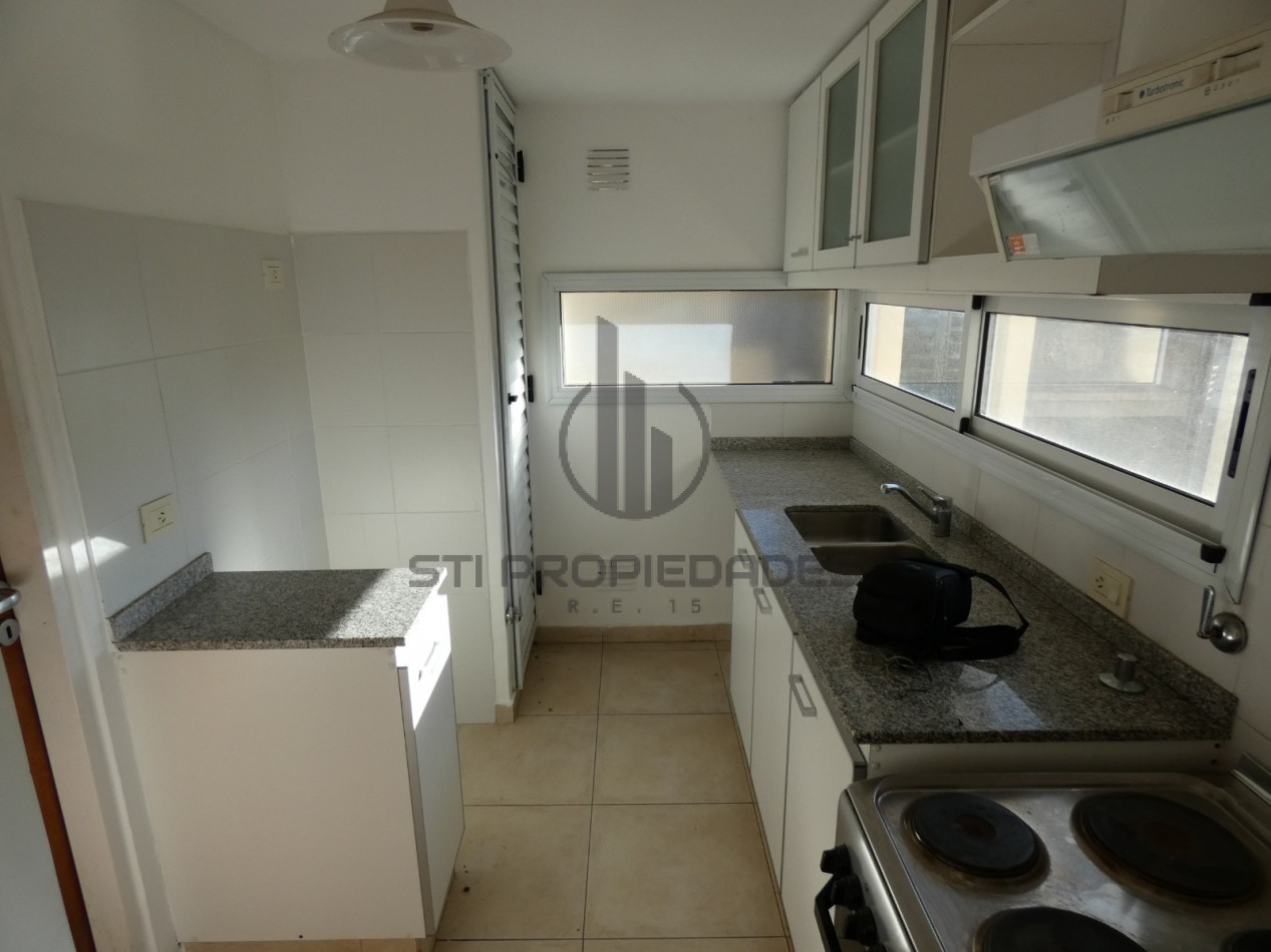 HERMOSO DEPARTAMENTO DE UN DORMITORIO CON COCHERA EN PUEBLO ESTHER - BARRIO PRIVADO