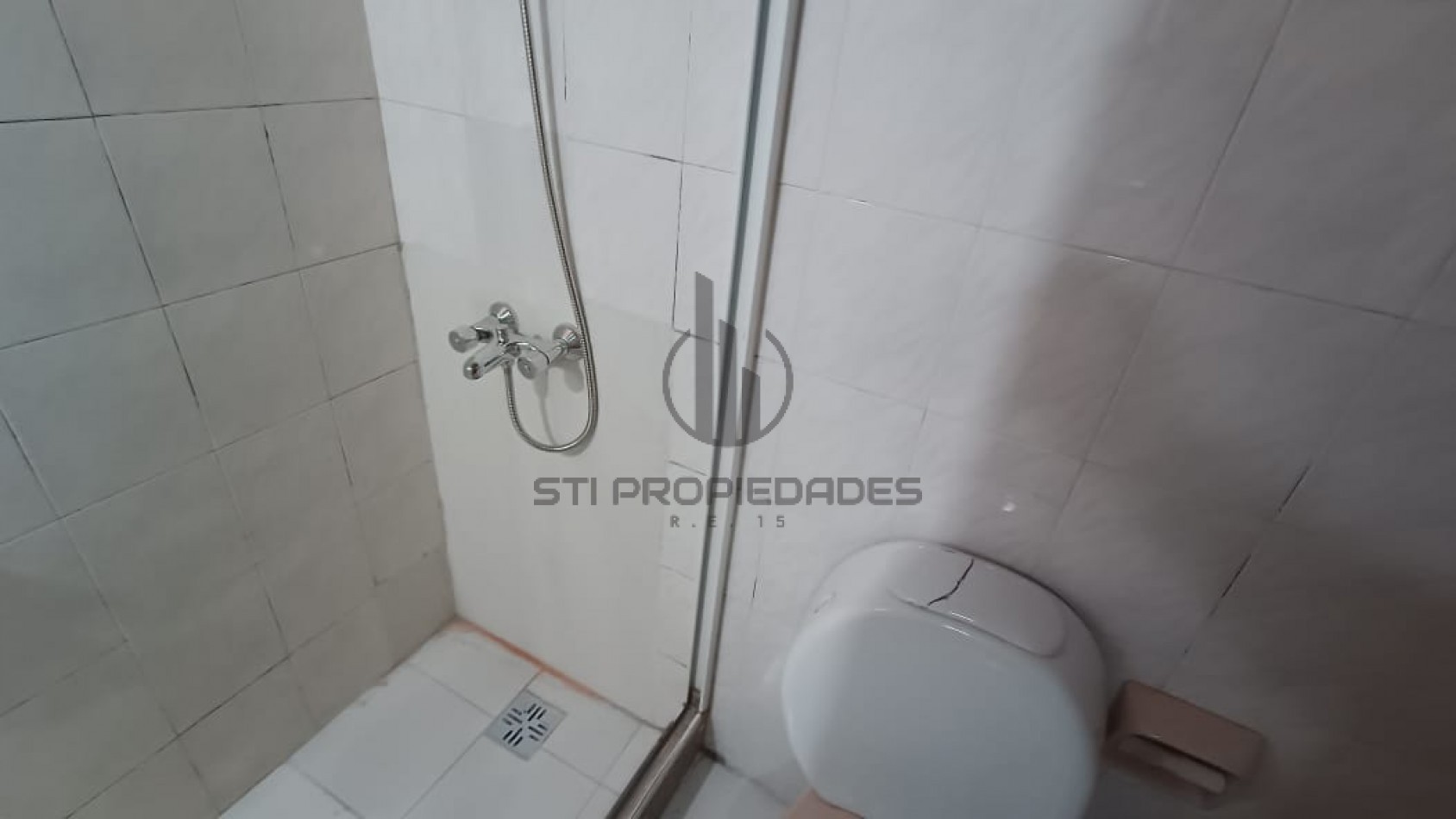 Alquiler amplia casa planta alta - Barrio Belgrano - disponible a partir de Diciembre 