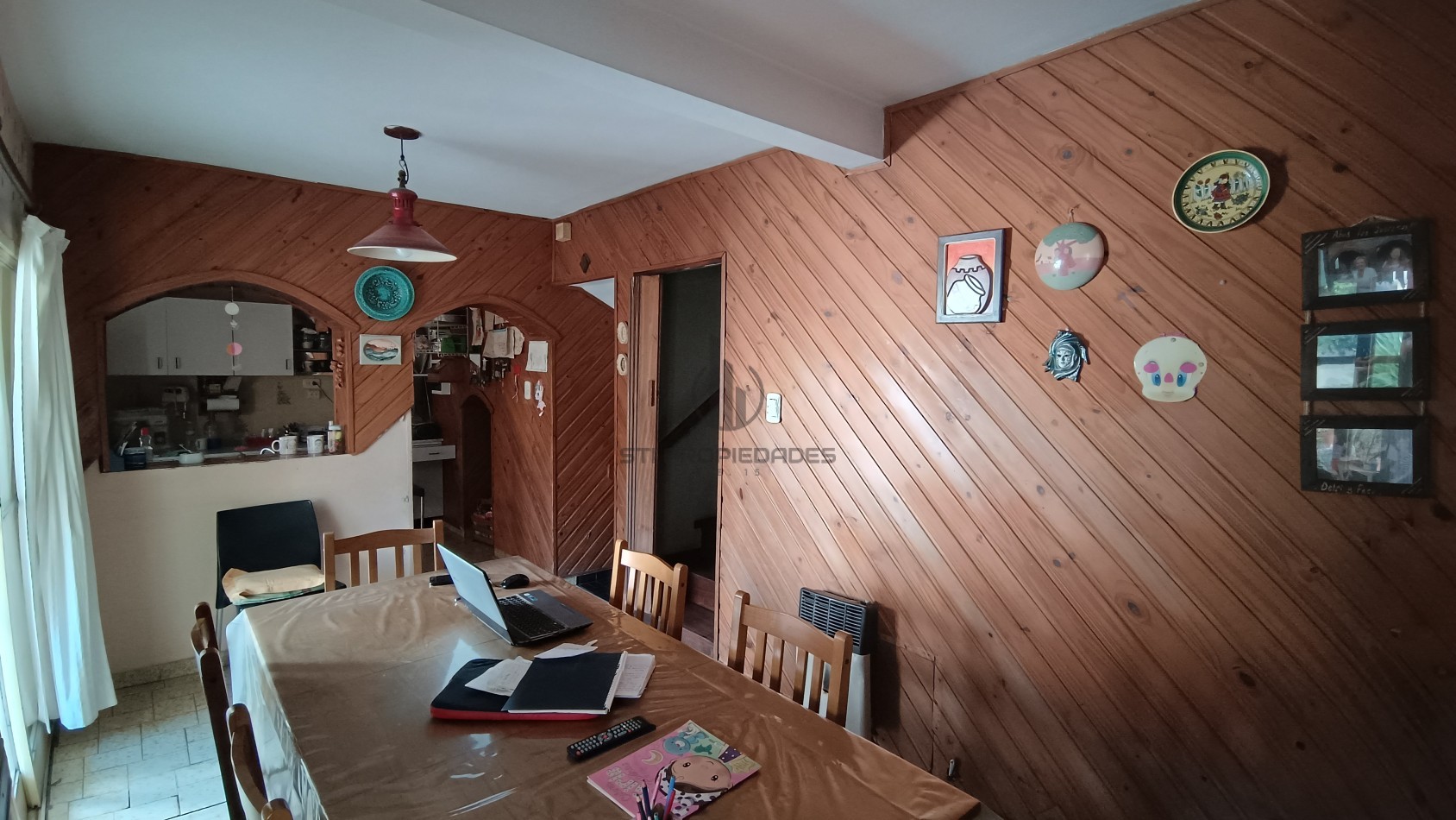 Casa de diseño en Arroyito - Ubicacion Destacada