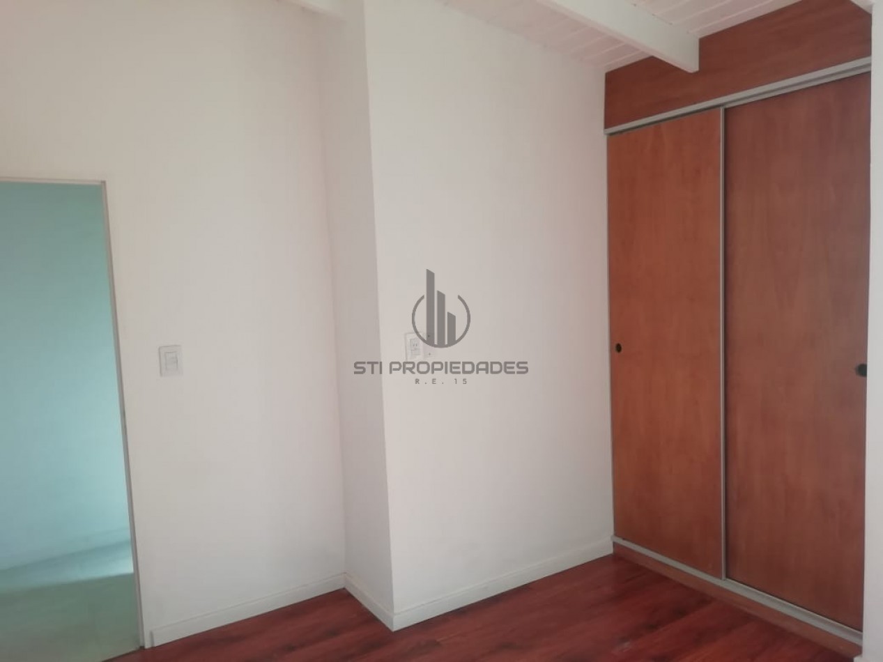 Vendo duplex de dos dormitorios con cochera