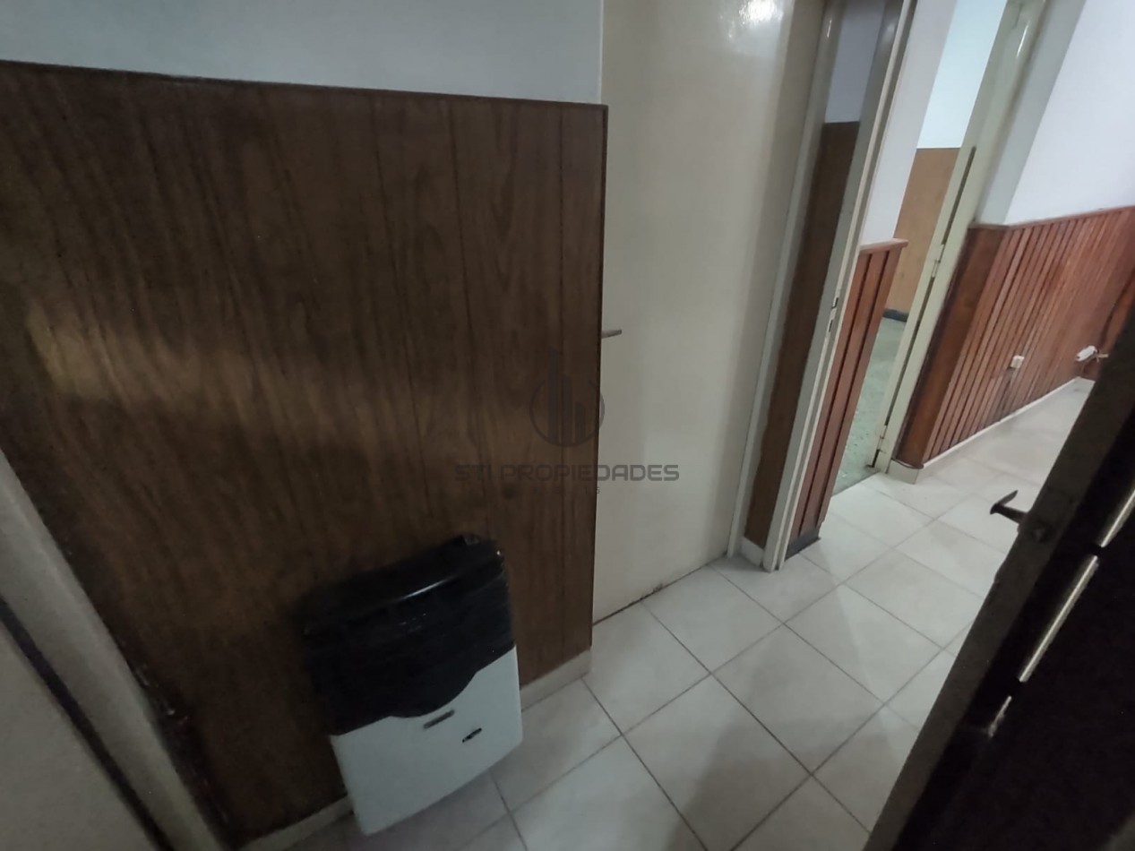 Alquiler casa de esquina - Cochera - Barrio Belgrano