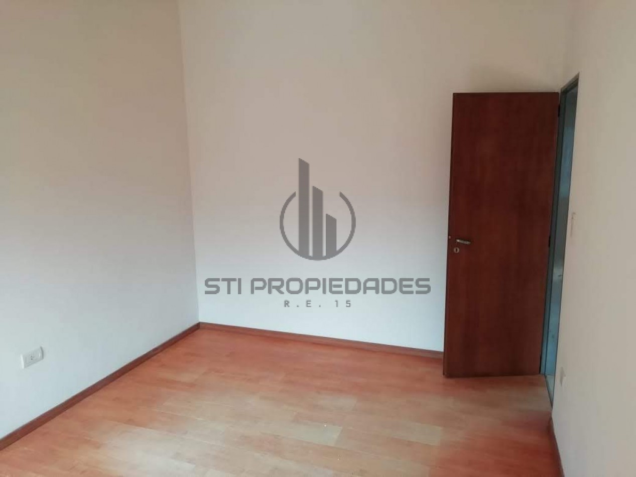 Alquiler de casa en Funes - Dos dormitorios - Cochera