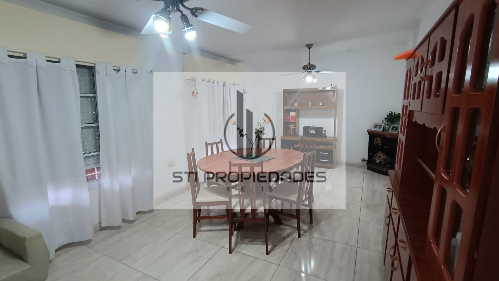Venta de casa de 3 dormitorios - Patio - Cochera - Local - VGG