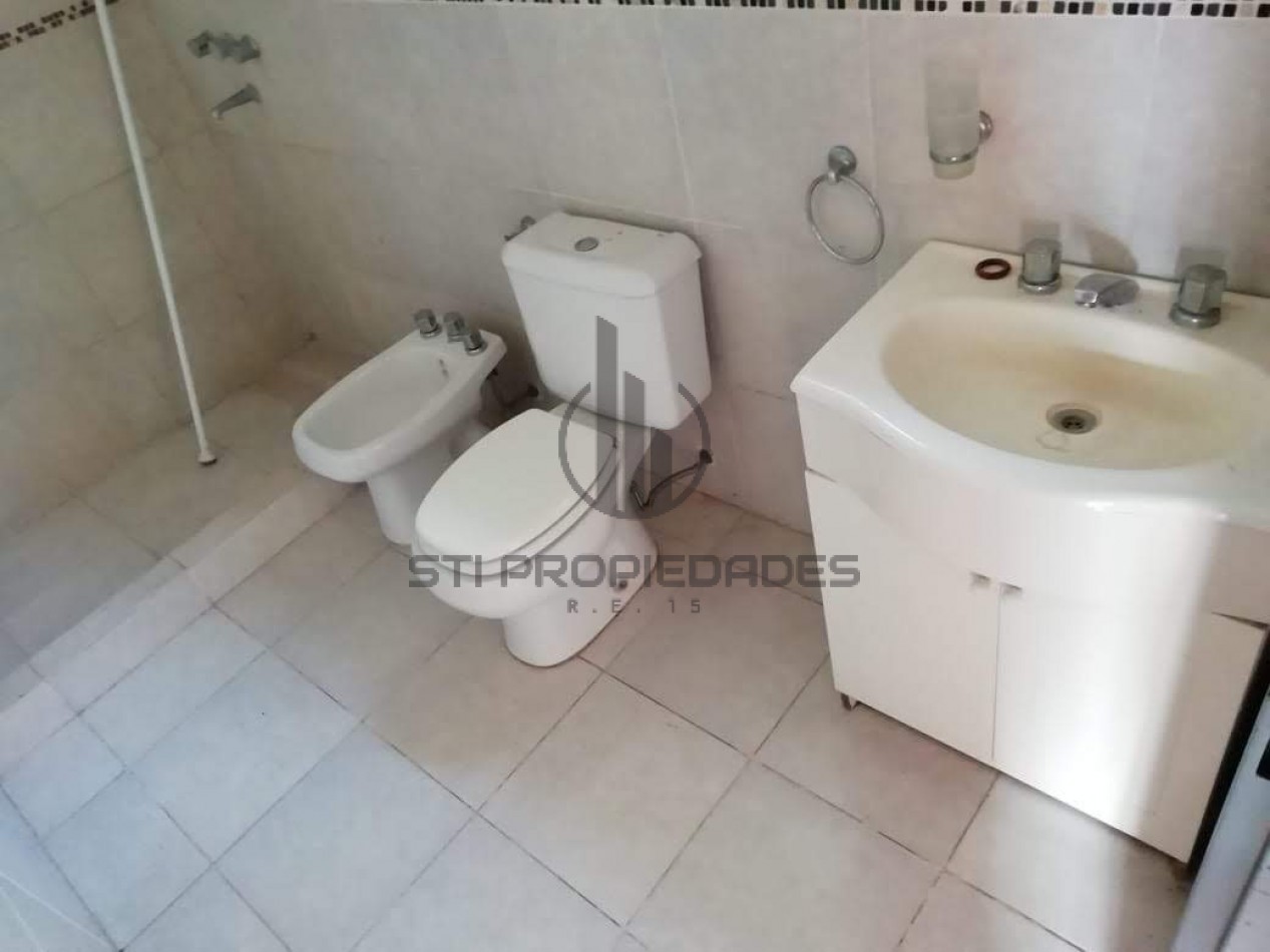 Alquiler de casa en Funes - Dos dormitorios - Cochera