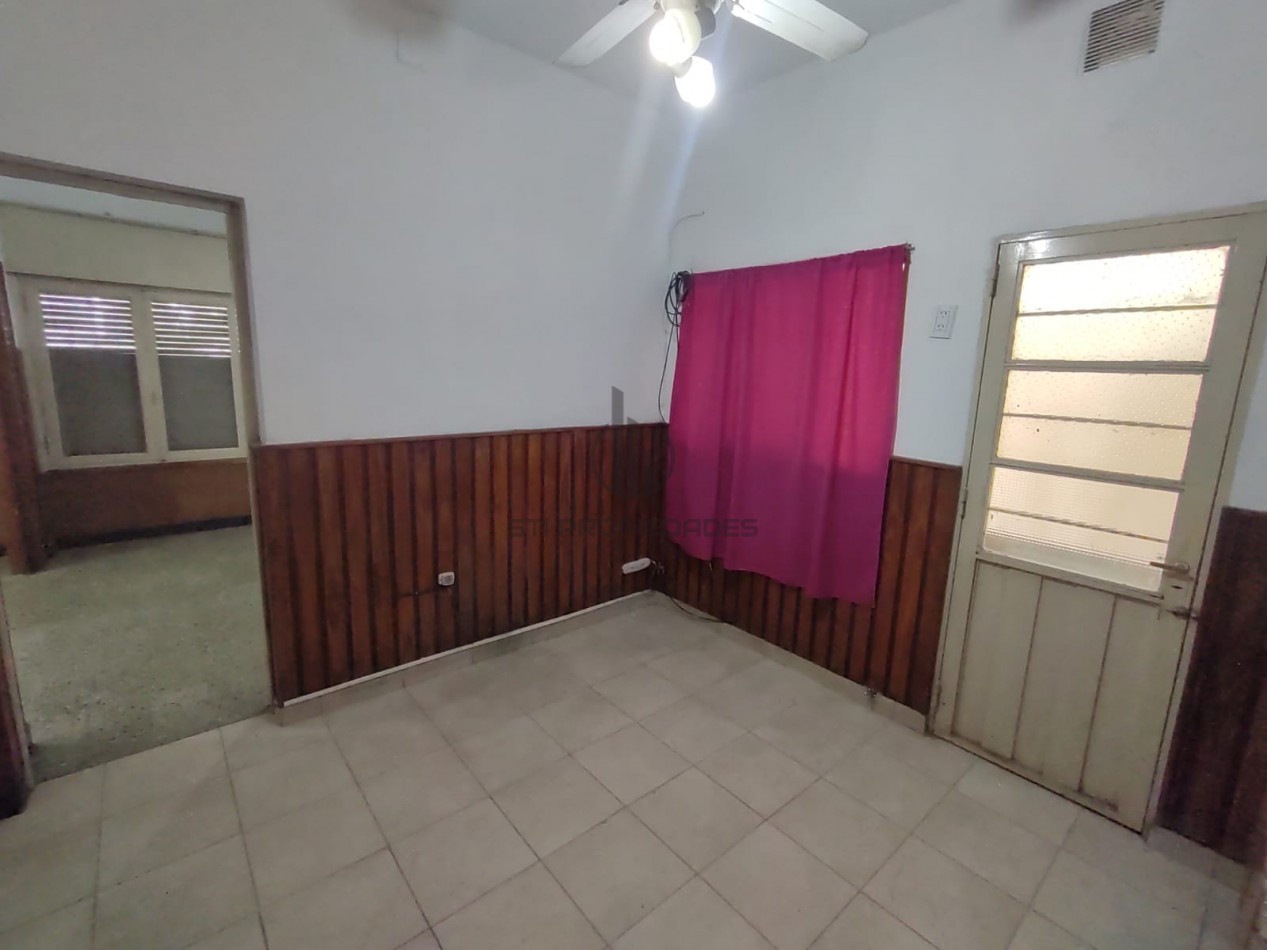 Alquiler casa de esquina - Cochera - Barrio Belgrano