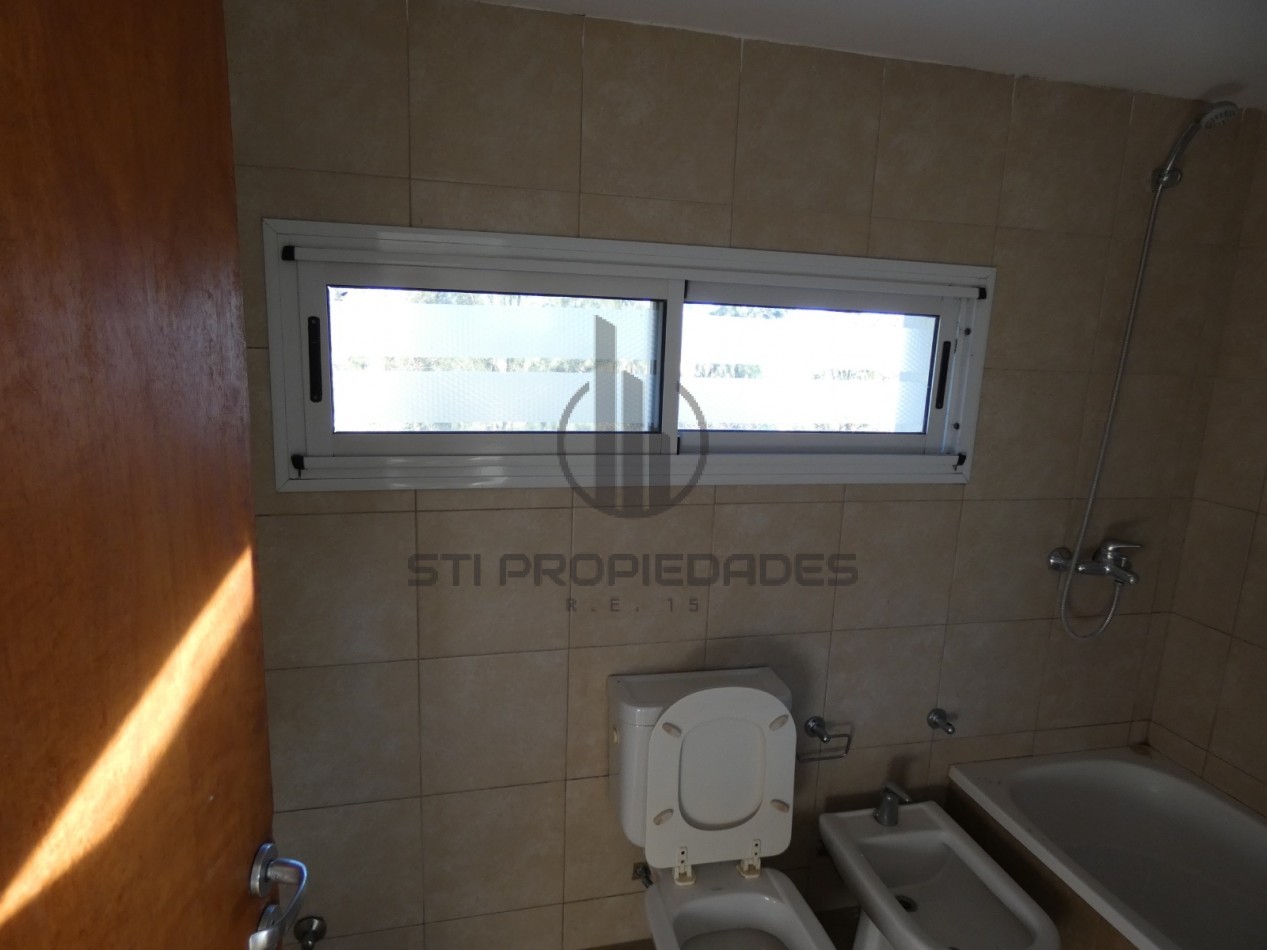 HERMOSO DEPARTAMENTO DE UN DORMITORIO CON COCHERA EN PUEBLO ESTHER - BARRIO PRIVADO