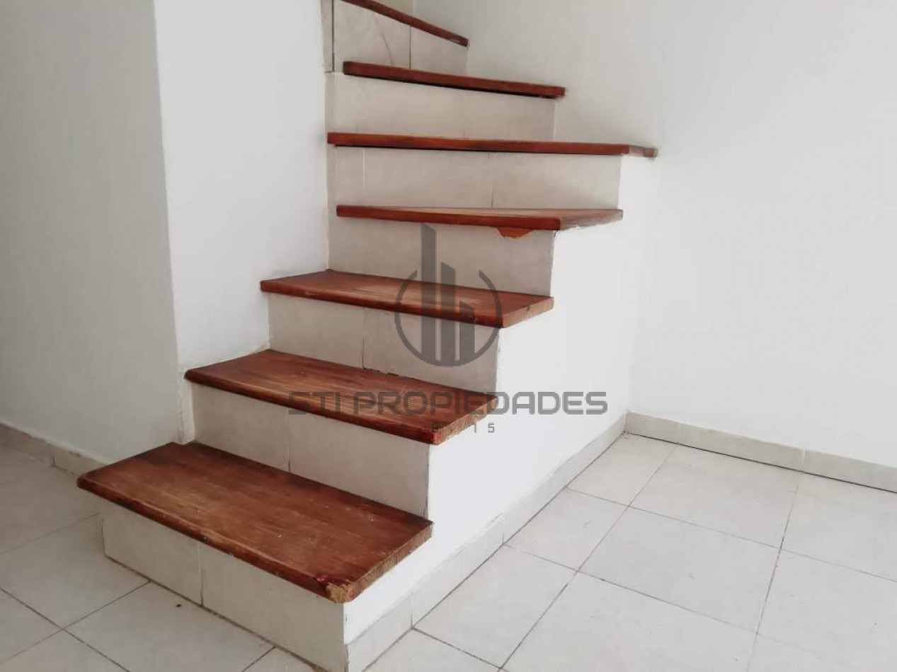 Alquiler de casa en Funes - Dos dormitorios - Cochera