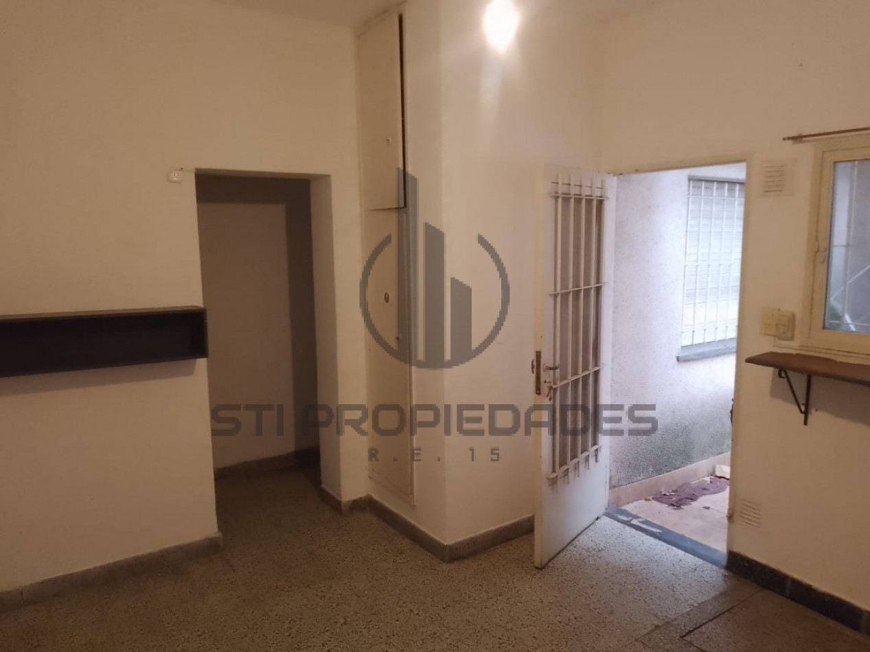 Alquiler casa de pasillo - Patio