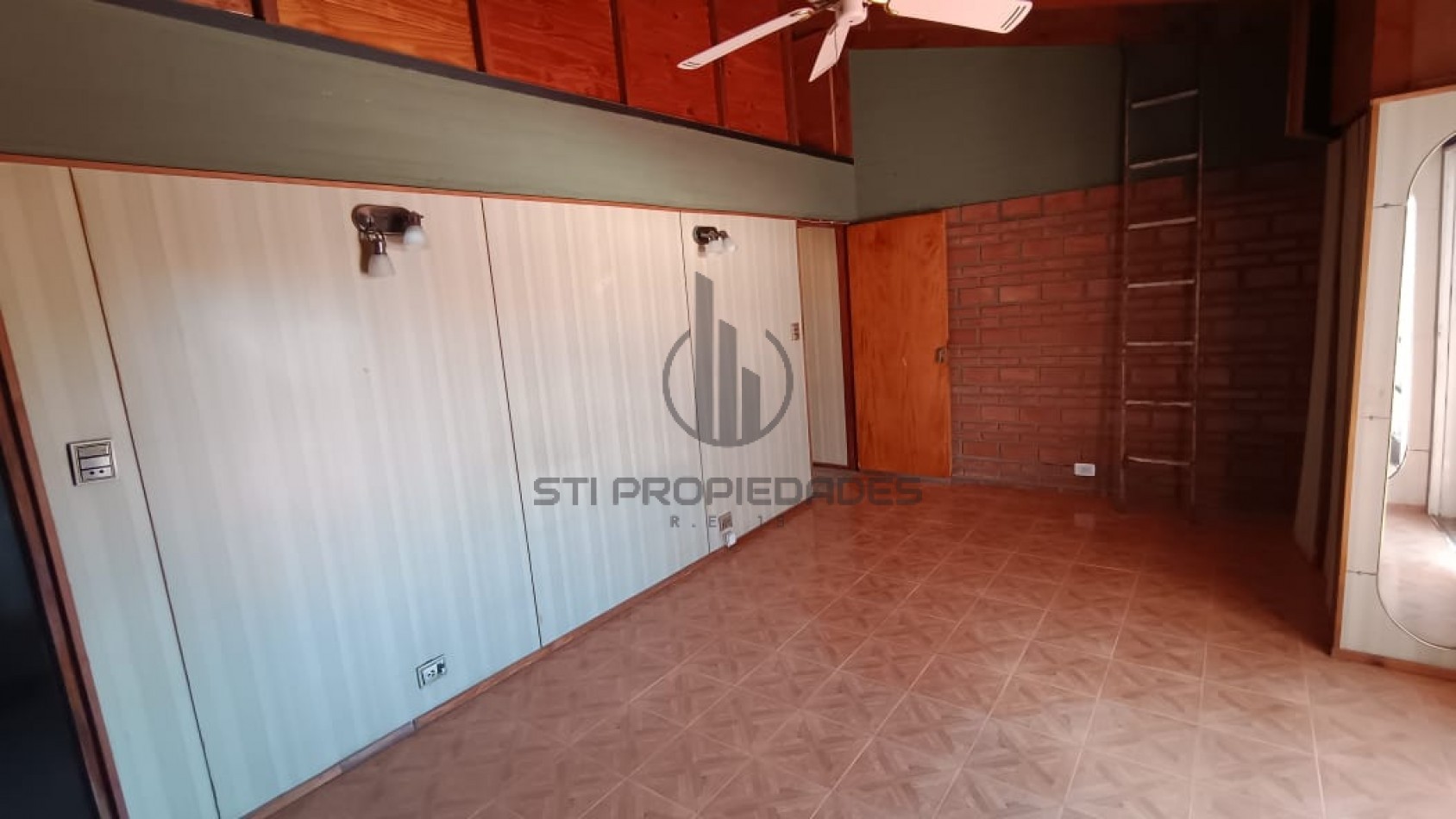 Alquiler amplia casa planta alta - Barrio Belgrano - disponible a partir de Diciembre 