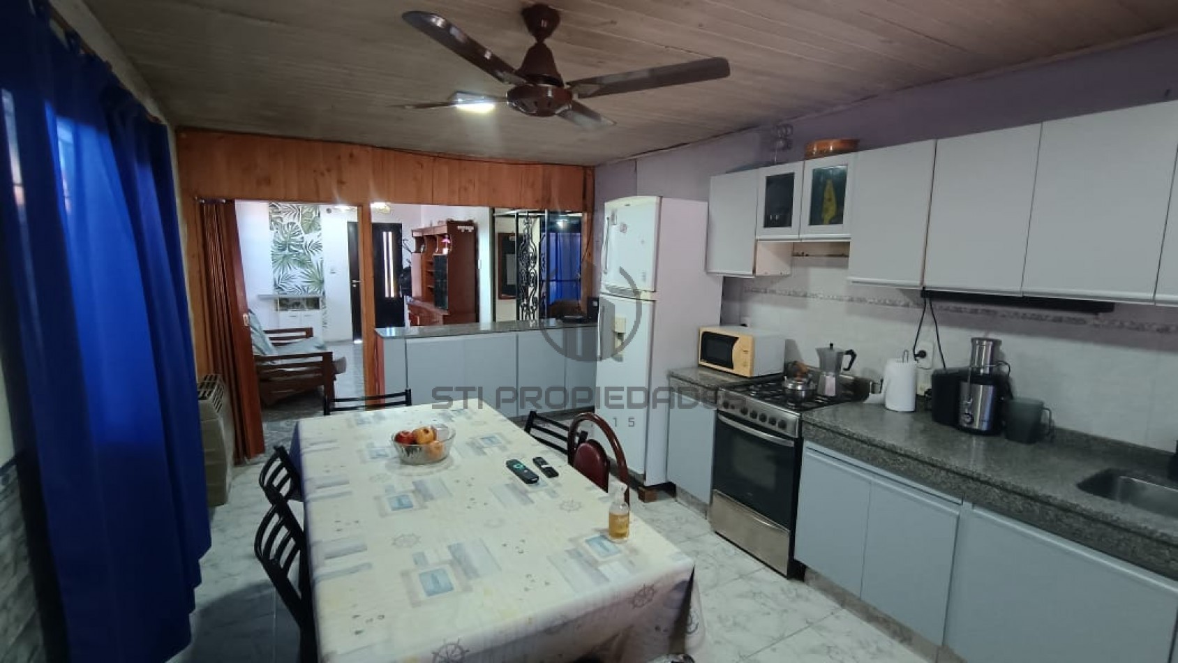 Venta de casa de 2 dormitorios - Patio - Cochera - Granadero Baigorria