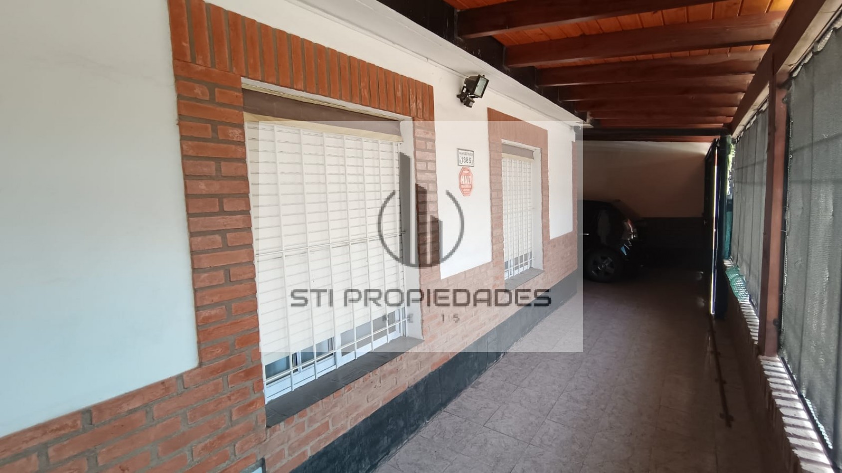 Venta de casa de 3 dormitorios - Patio - Cochera - Local - VGG
