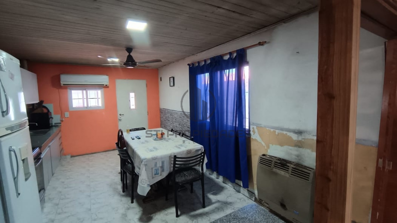Venta de casa de 2 dormitorios - Patio - Cochera - Granadero Baigorria