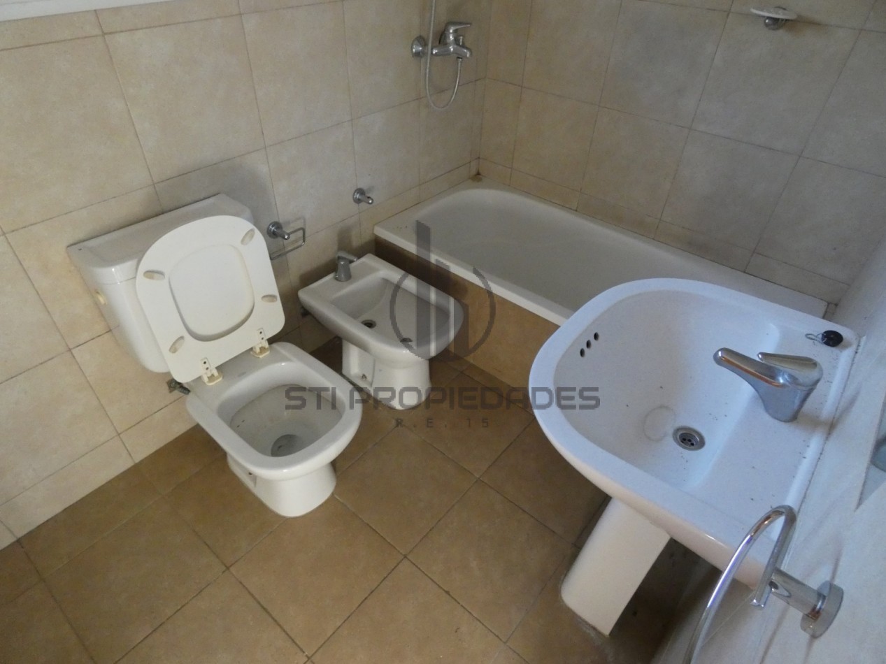 HERMOSO DEPARTAMENTO DE UN DORMITORIO CON COCHERA EN PUEBLO ESTHER - BARRIO PRIVADO