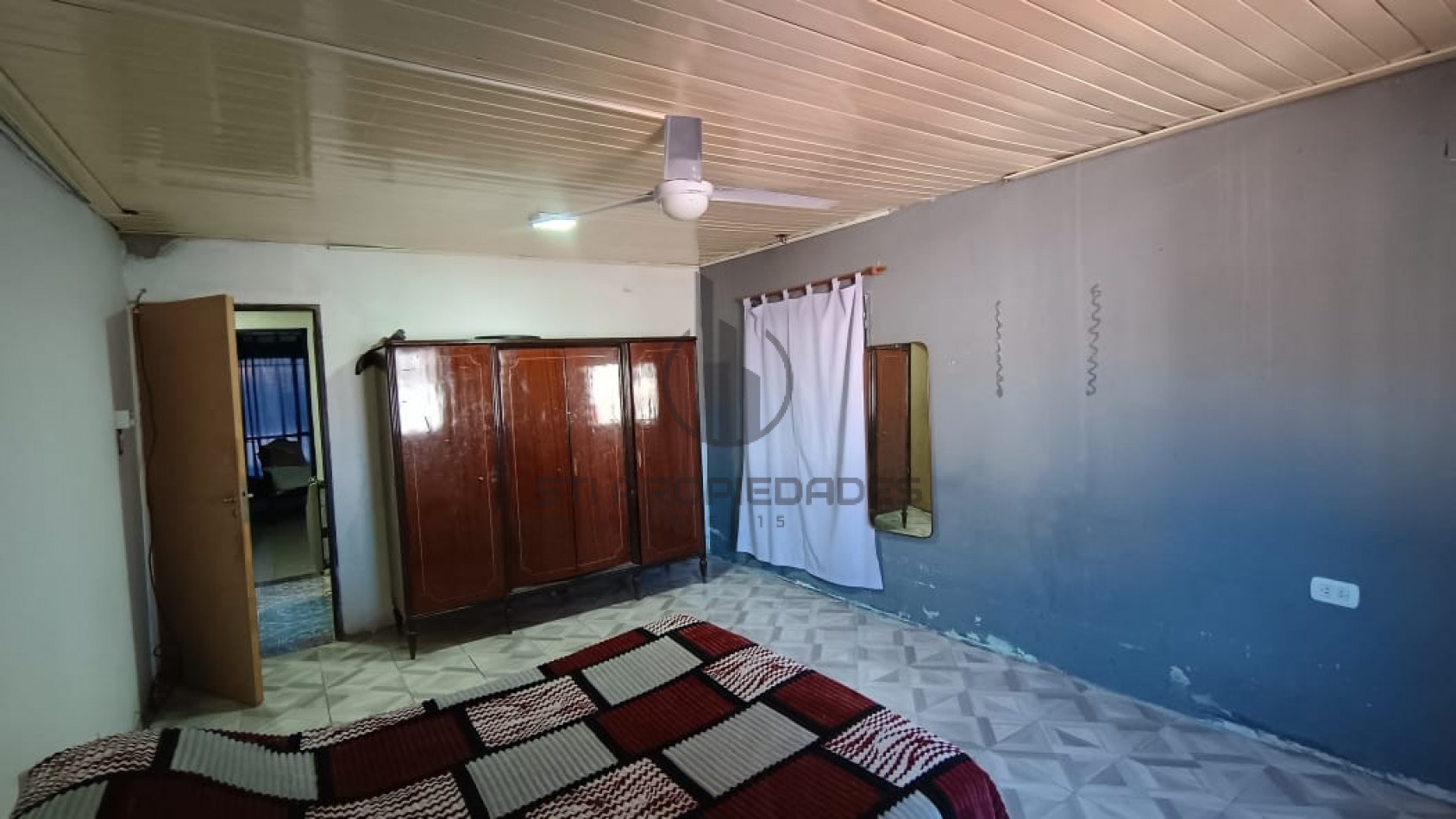 Venta de casa de 2 dormitorios - Patio - Cochera - Granadero Baigorria