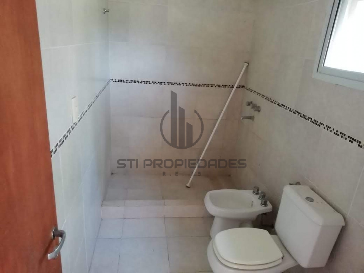 Alquiler de casa en Funes - Dos dormitorios - Cochera