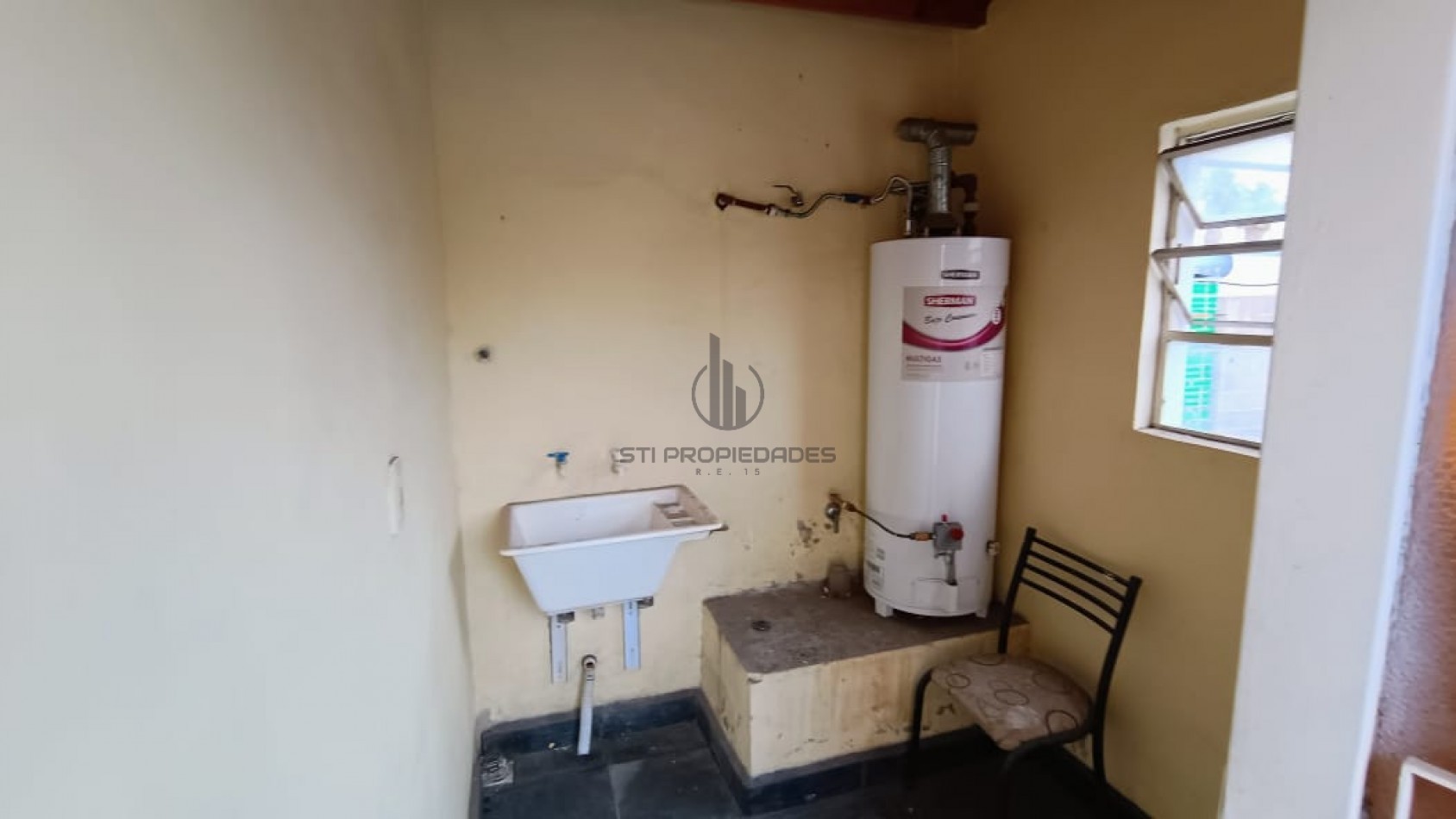 Alquiler de casa planta alta - dos dormiotorios