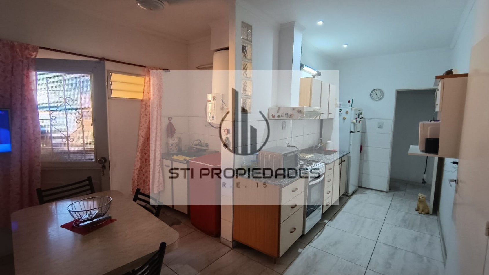 Venta de casa de 3 dormitorios - Patio - Cochera - Local - VGG