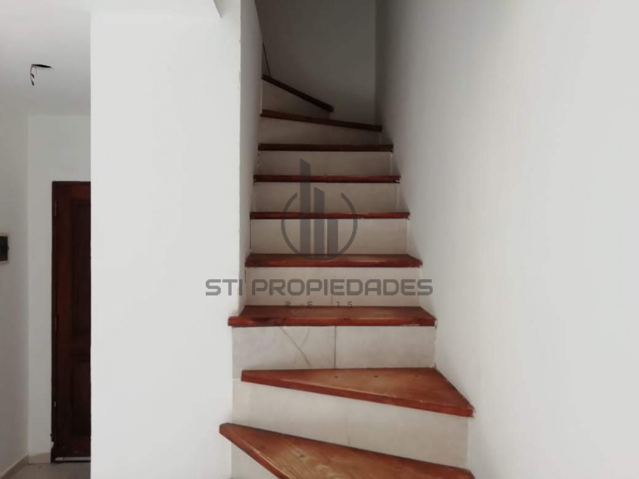 Alquiler de casa en Funes - Dos dormitorios - Cochera