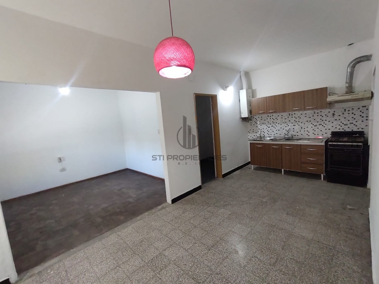 Venta de casa de 2 dormitorios - Zona Oeste