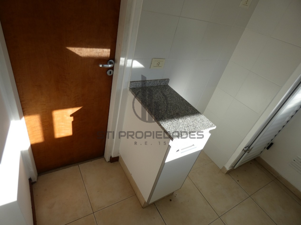 HERMOSO DEPARTAMENTO DE UN DORMITORIO CON COCHERA EN PUEBLO ESTHER - BARRIO PRIVADO