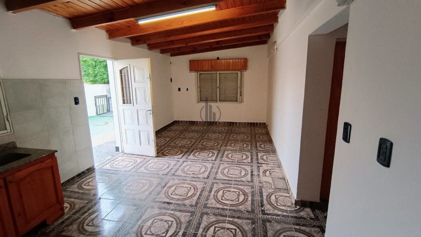 Alquiler de casa planta alta - dos dormiotorios